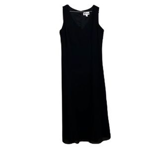 Women’s DANNY & NICOLE, Sleeveless, V- Neckline Dress, Black, Size 8